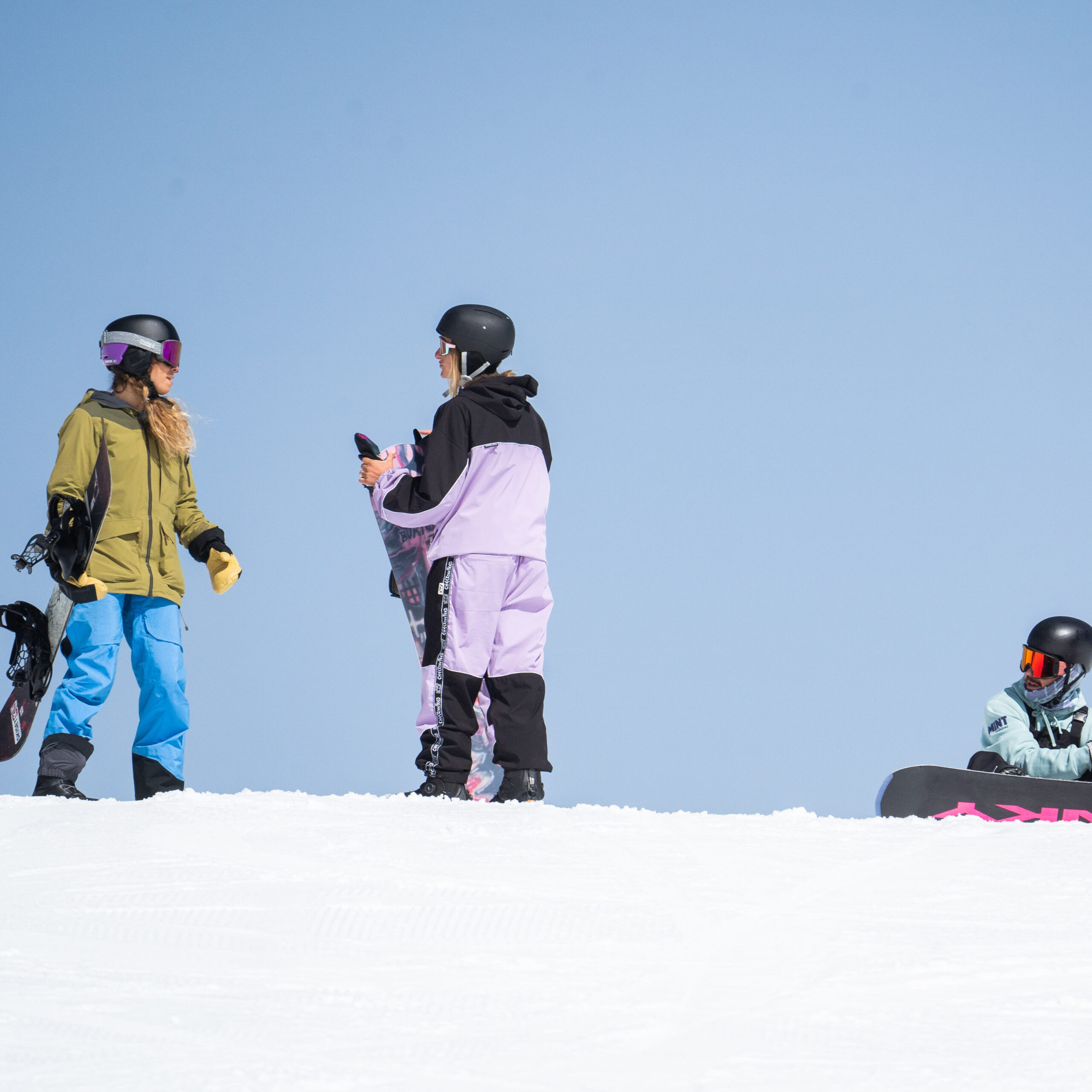 Cours collectif de snowboard niveau intermédiaire aux 2 Alpes – progression en groupe